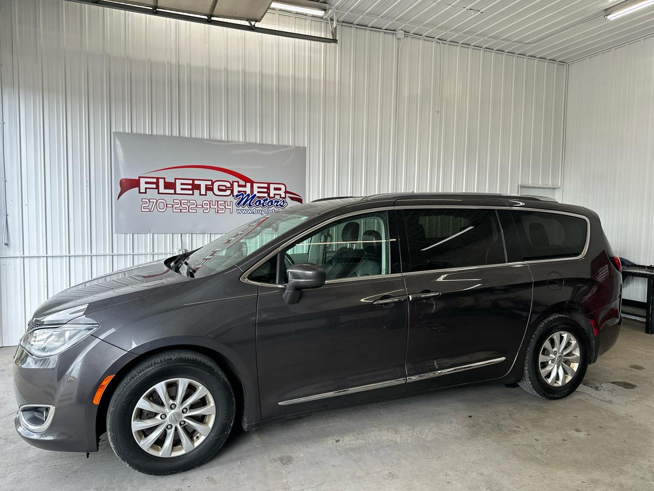 Chrysler Pacifica Touring L FWD 2018