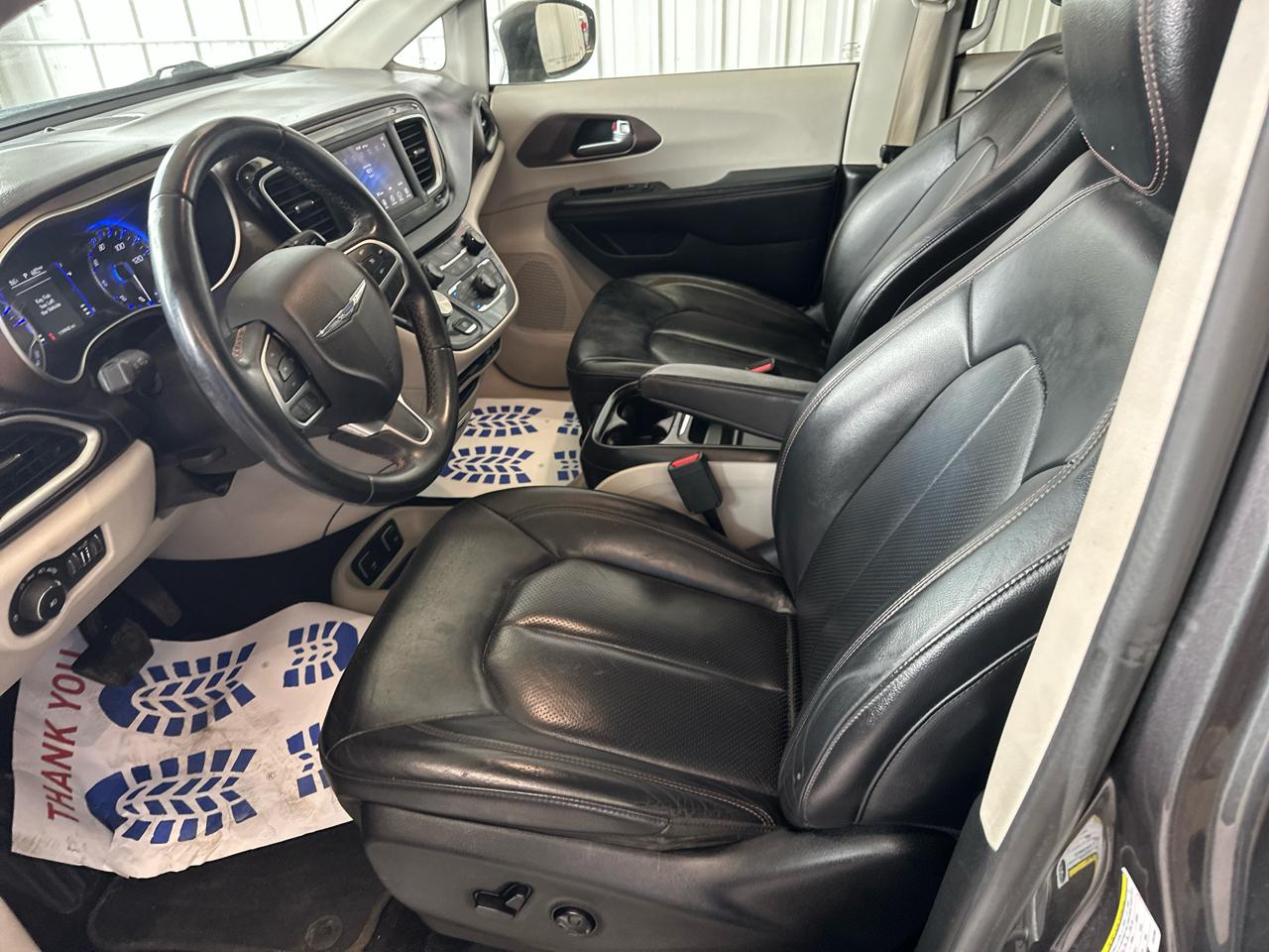 Chrysler Pacifica Touring L FWD 2018