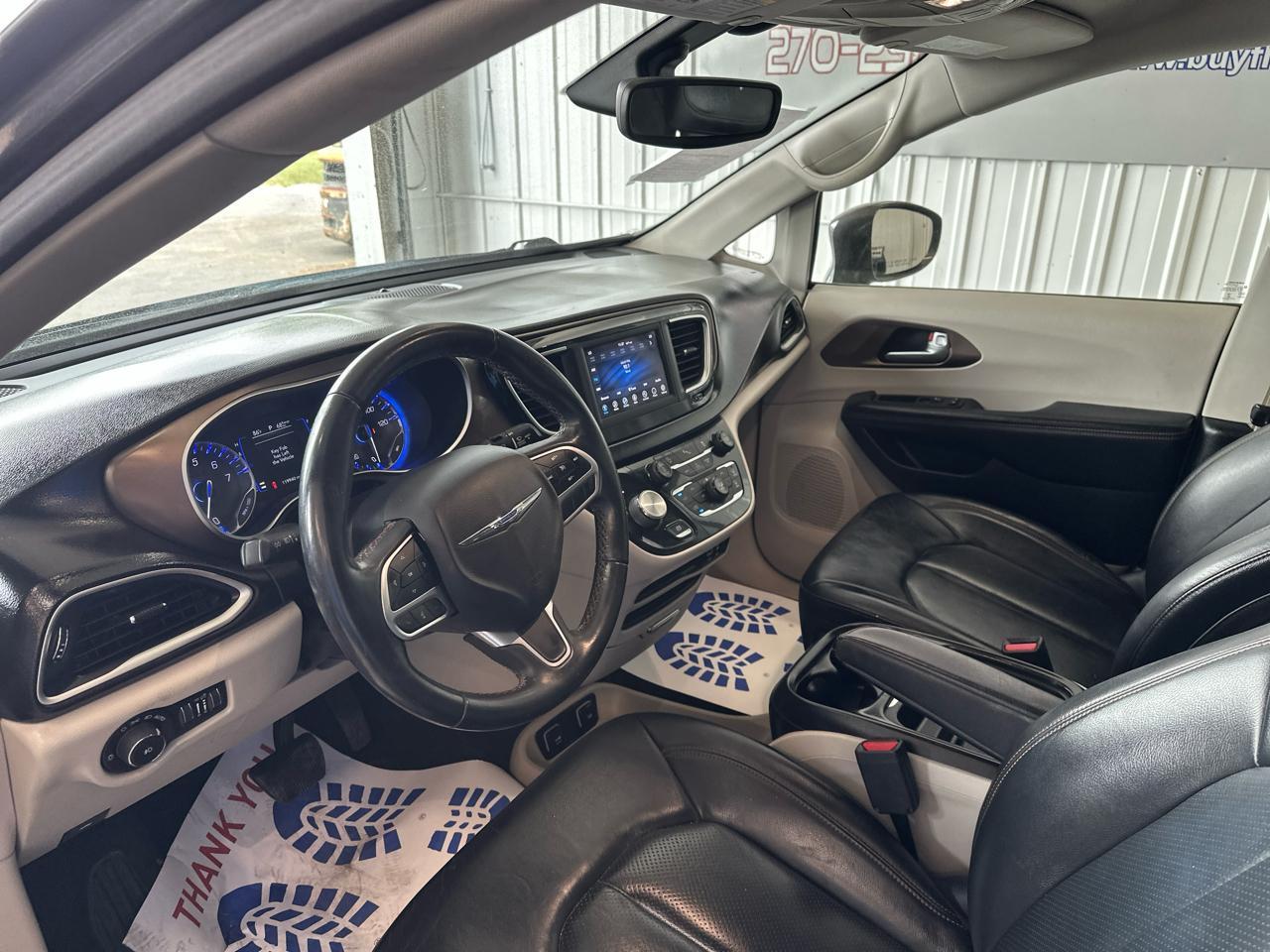 Chrysler Pacifica Touring L FWD 2018