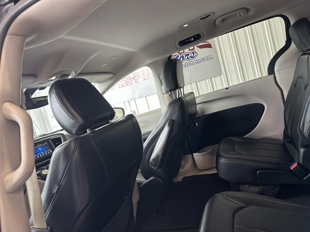 Chrysler Pacifica Touring L FWD 2018