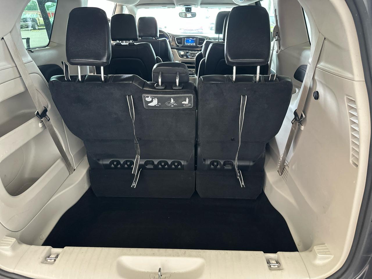 Chrysler Pacifica Touring L FWD 2018