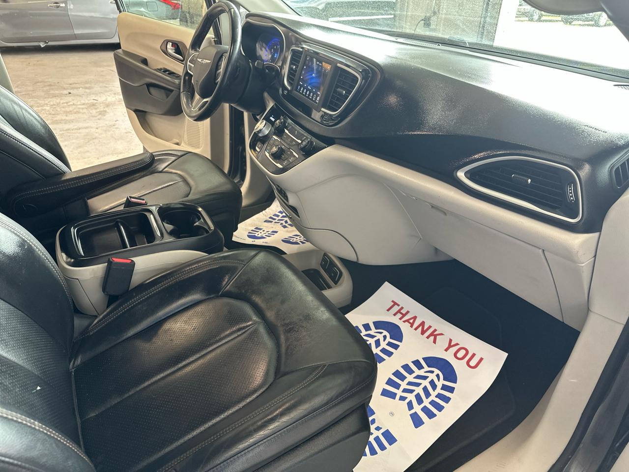 Chrysler Pacifica Touring L FWD 2018