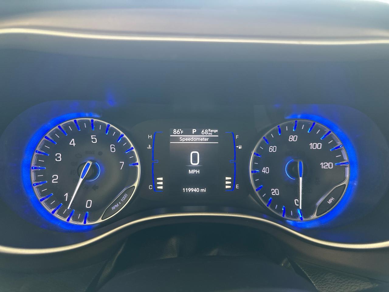 Chrysler Pacifica Touring L FWD 2018