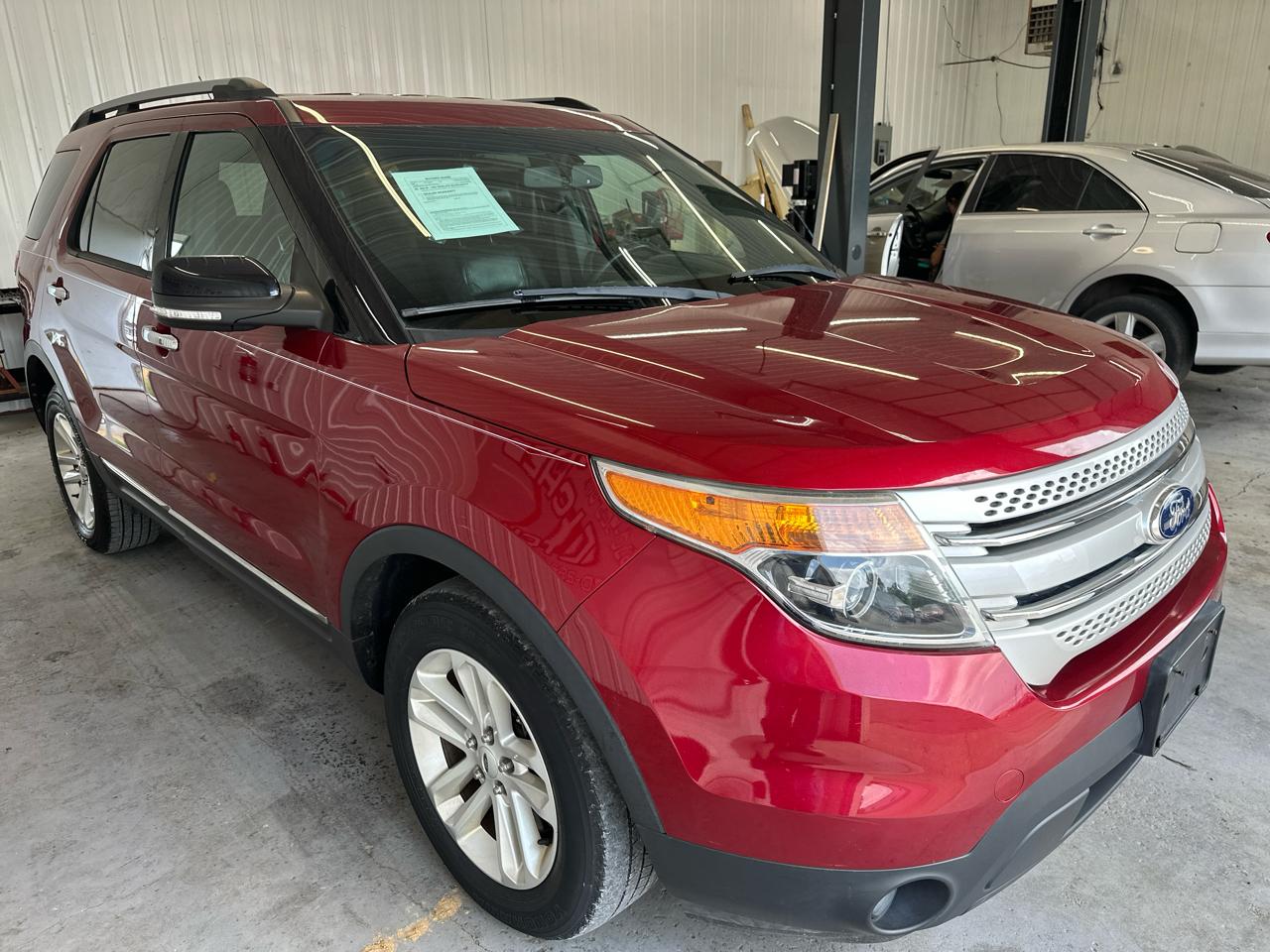 Ford Explorer 4WD 4dr XLT 2014