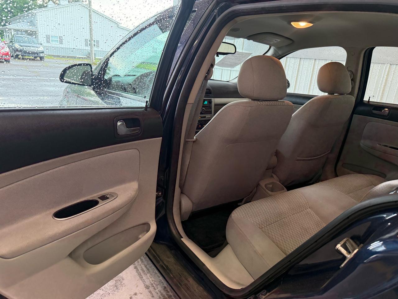 Chevrolet Cobalt 4dr Sdn LT w/1LT 2010