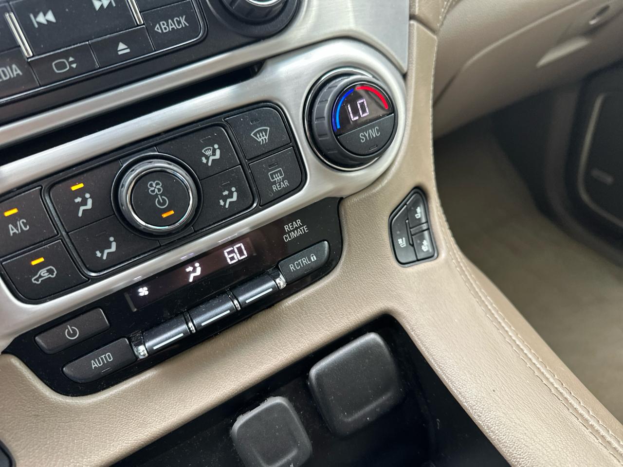 GMC Yukon XL 2WD 4dr SLT 2018