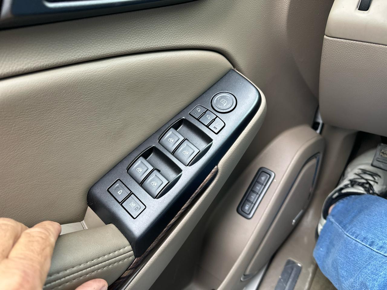 GMC Yukon XL 2WD 4dr SLT 2018
