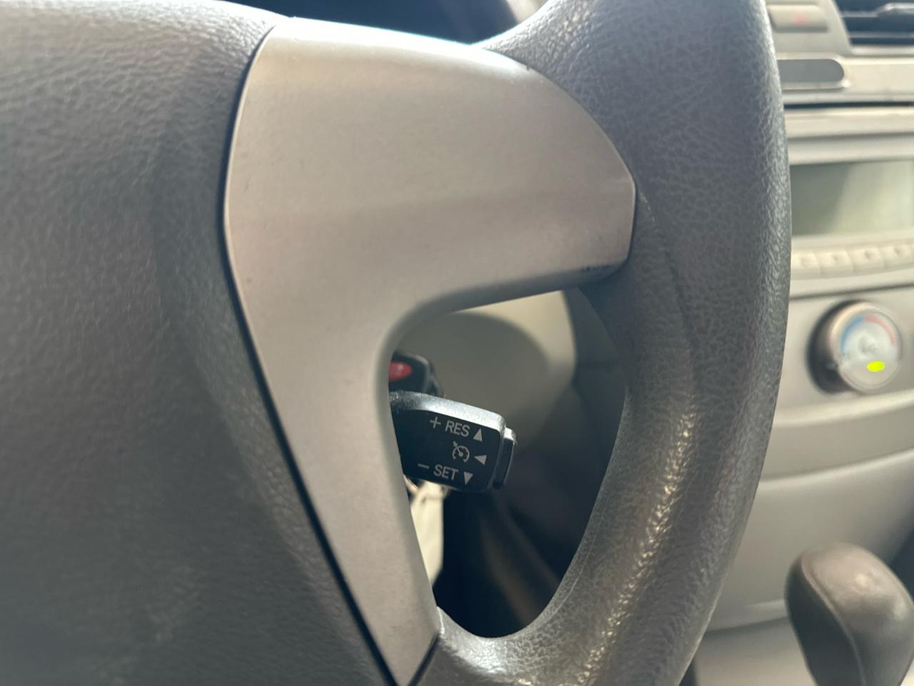 Toyota Camry 4dr Sdn I4 Manual LE (Natl) 2011