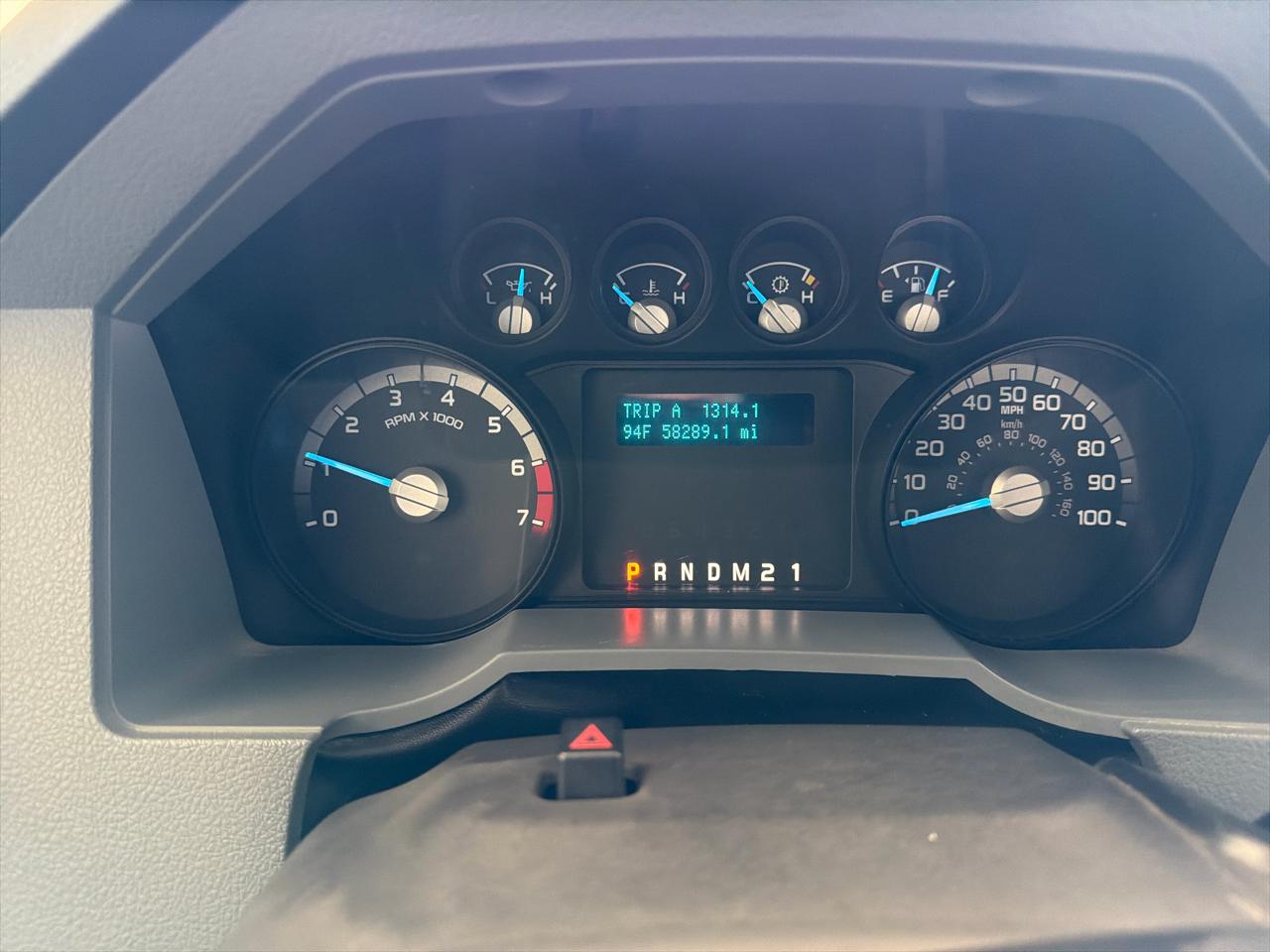 Ford Super Duty F-250 SRW 4WD Reg Cab 137" XL 2015