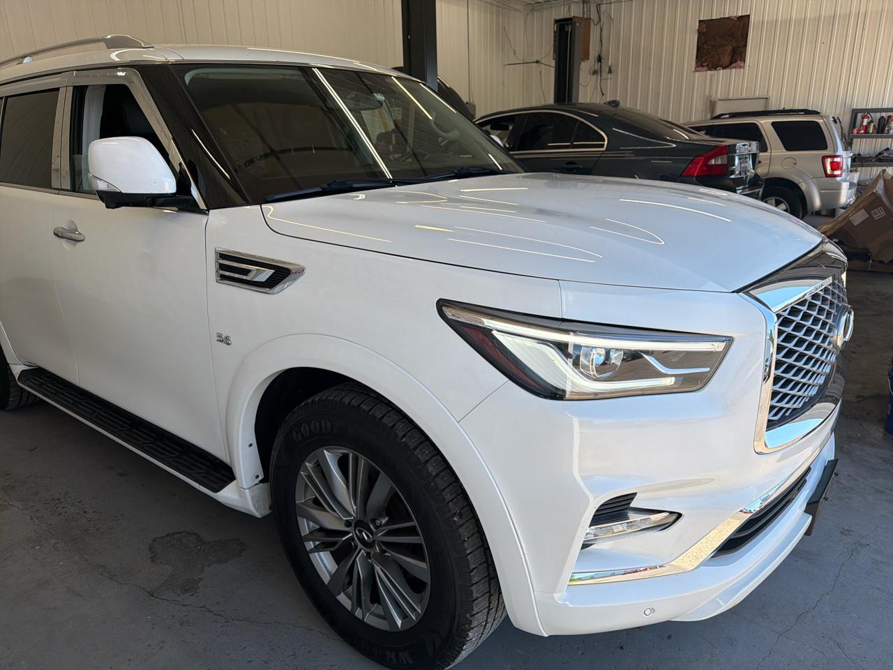 Infiniti QX80 LUXE RWD 2019