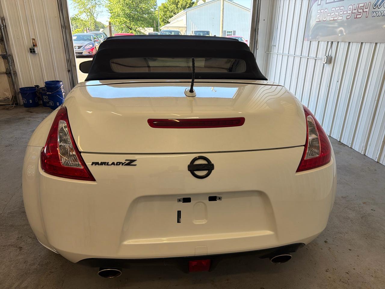 Nissan 370Z 2dr Roadster Auto Touring 2014