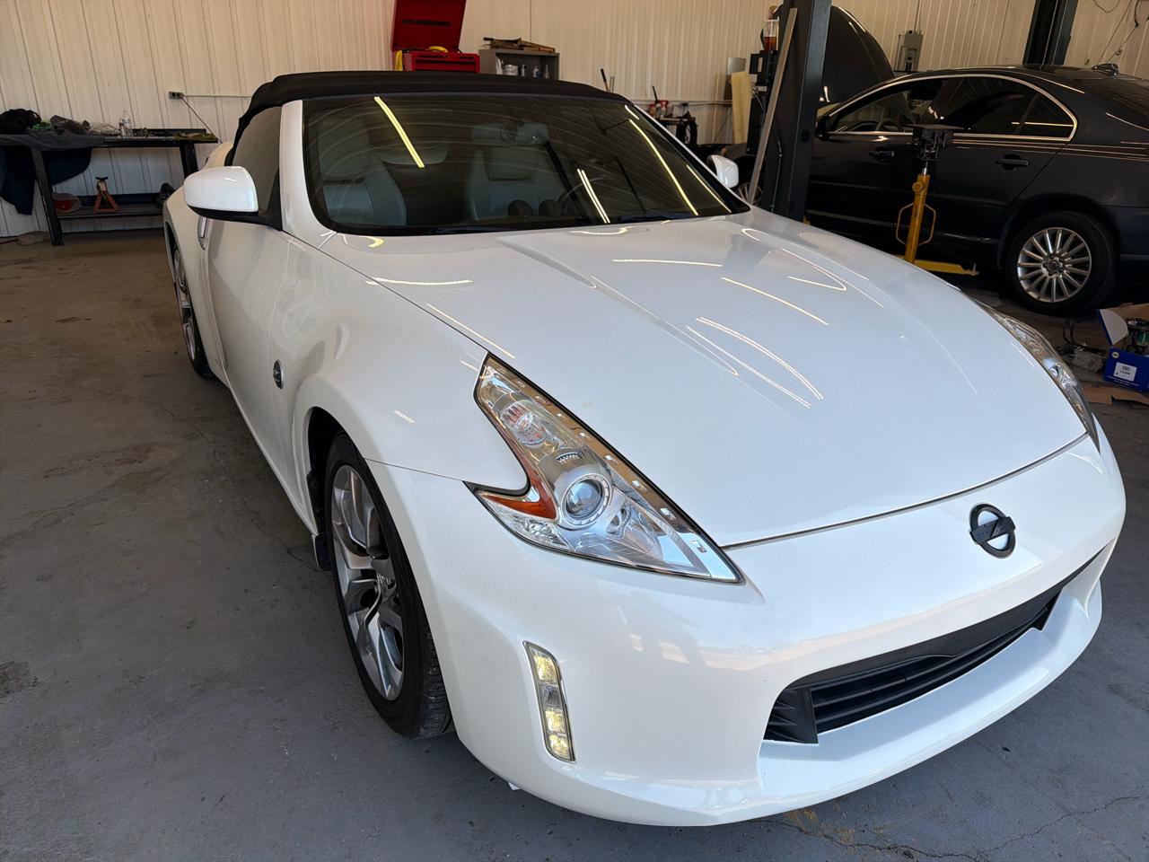 Nissan 370Z 2dr Roadster Auto Touring 2014