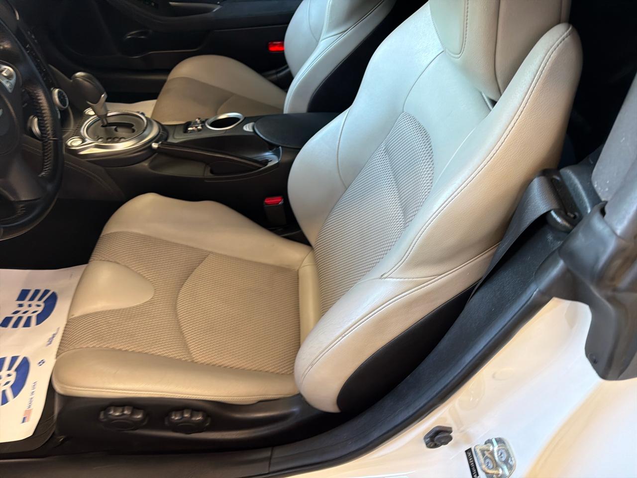 Nissan 370Z 2dr Roadster Auto Touring 2014