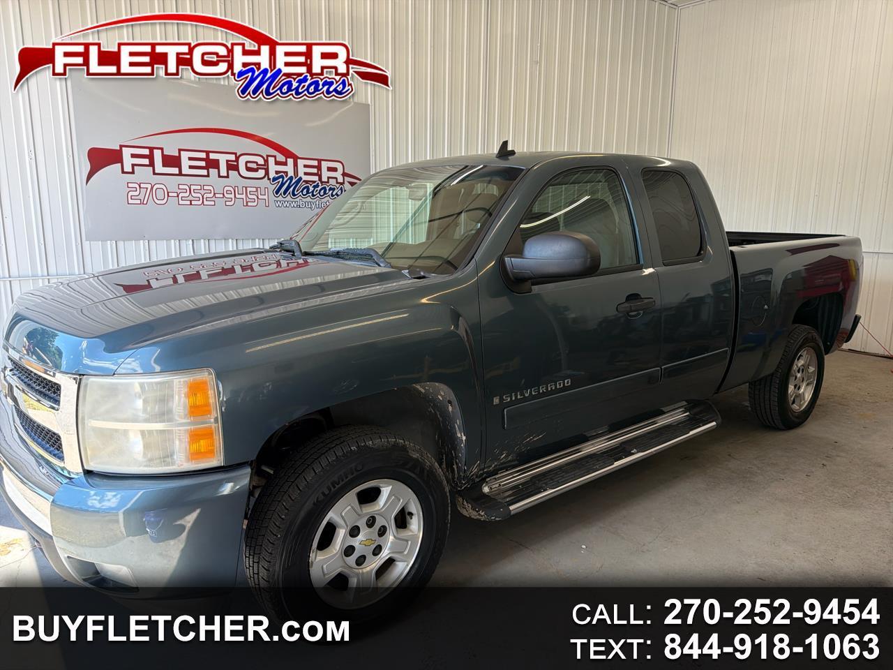 2007 Chevrolet Silverado 1500 2WD Ext Cab 143.5" LT w/1LT