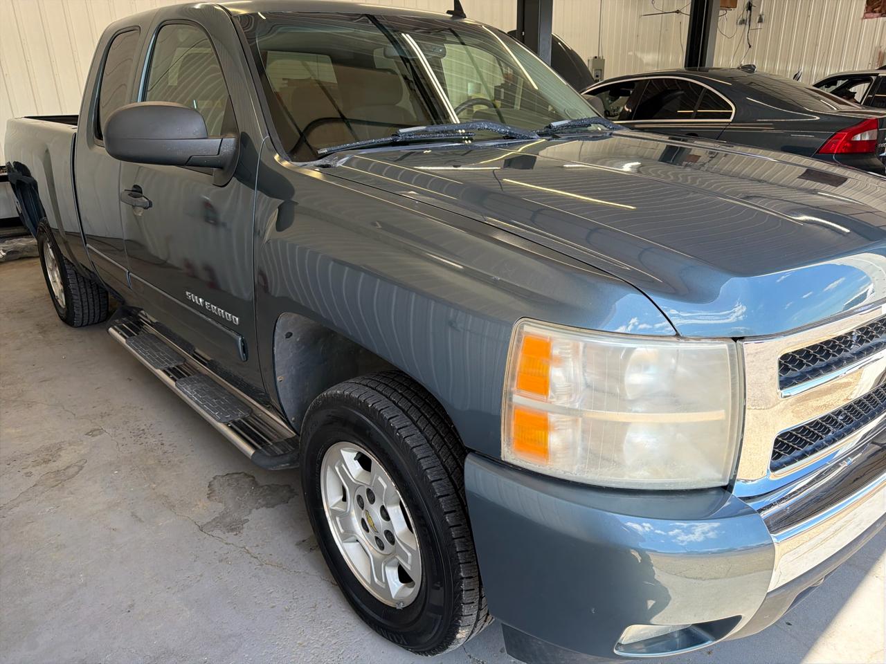 Chevrolet Silverado 1500 2WD Ext Cab 143.5" LT w/1LT 2007