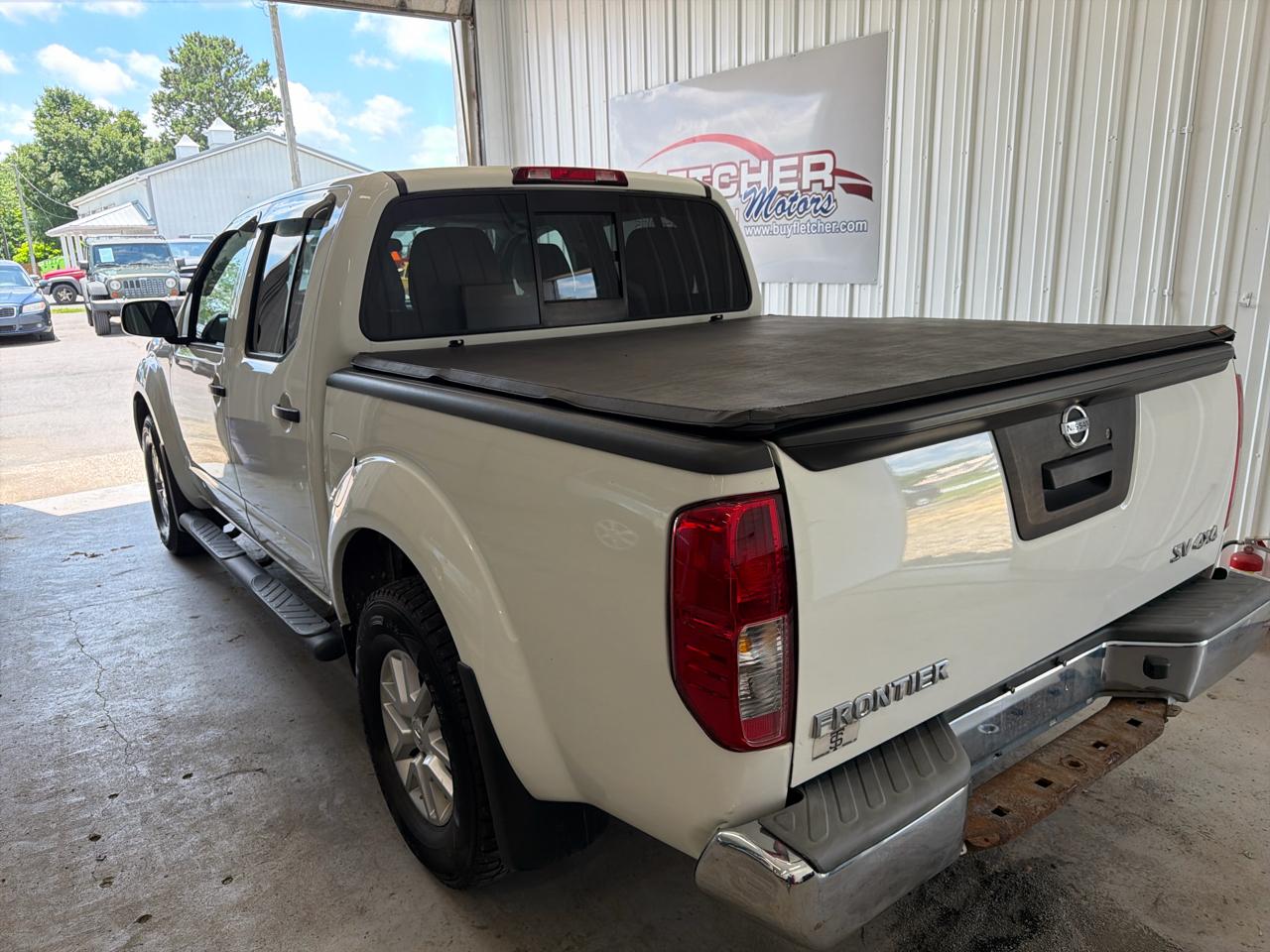 Nissan Frontier 4WD Crew Cab SWB Auto SV 2015