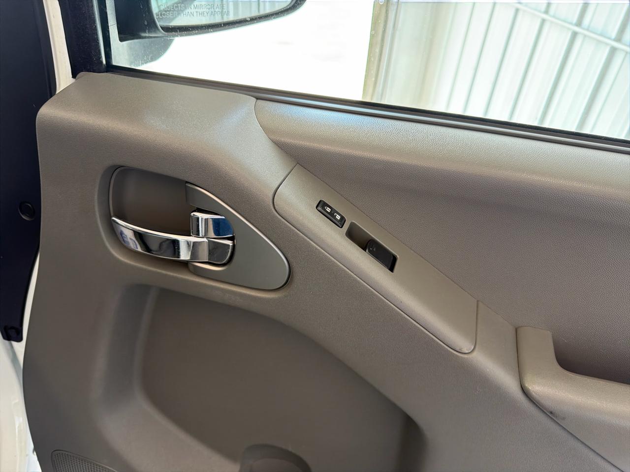 Nissan Frontier 4WD Crew Cab SWB Auto SV 2015