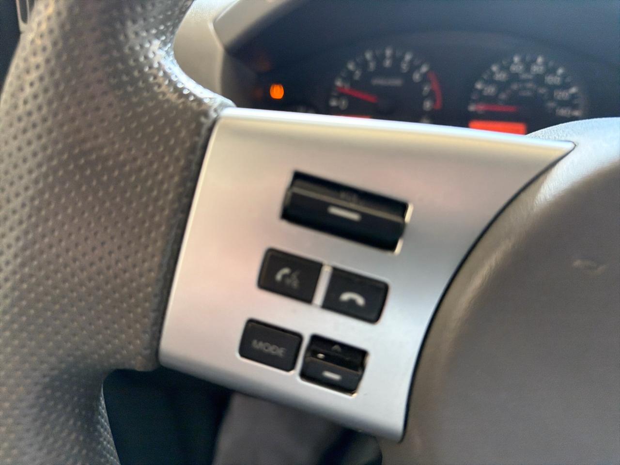 Nissan Frontier 4WD Crew Cab SWB Auto SV 2015