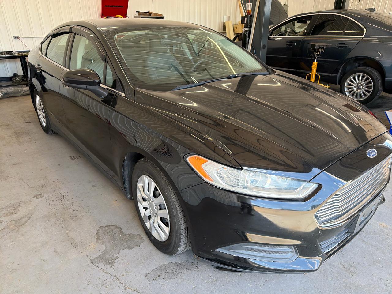 Ford Fusion 4dr Sdn S FWD 2014