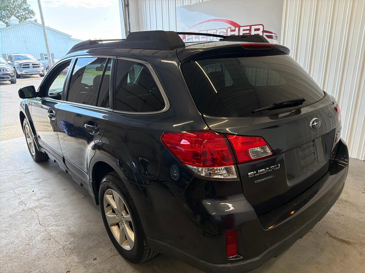Subaru Outback 4dr Wgn H4 Man 2.5i Premium 2013