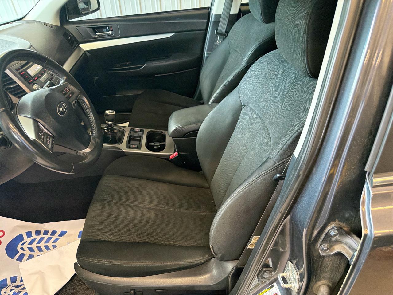 Subaru Outback 4dr Wgn H4 Man 2.5i Premium 2013