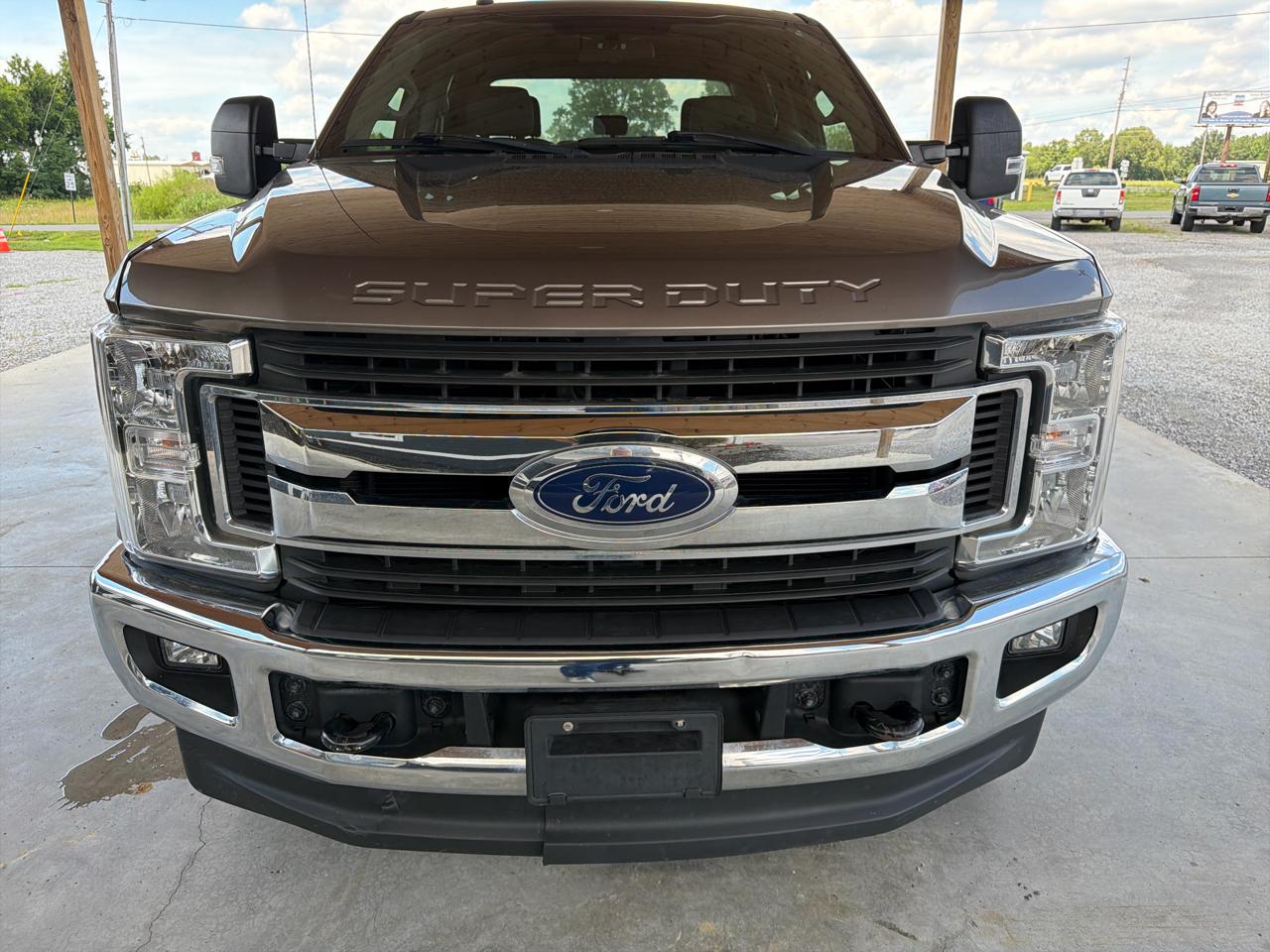 Ford Super Duty F-250 SRW XLT 4WD Crew Cab 8' Box 2019