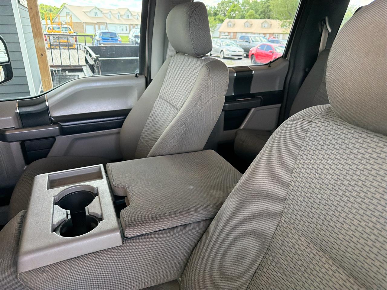 Ford Super Duty F-250 SRW XLT 4WD Crew Cab 8' Box 2019
