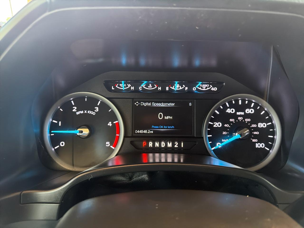 Ford Super Duty F-250 SRW XLT 4WD Crew Cab 8' Box 2019