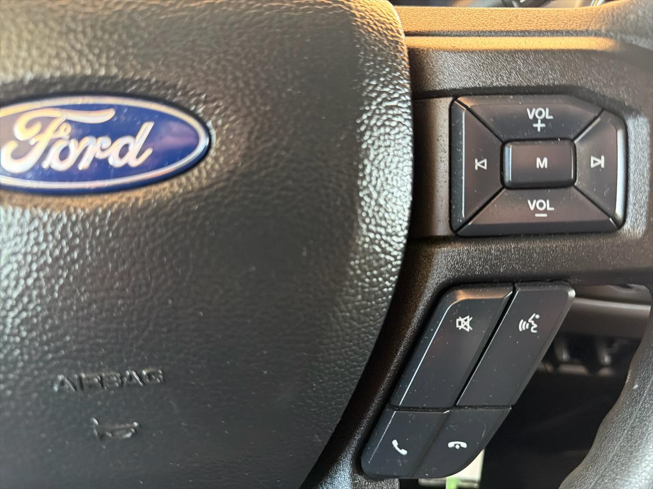 Ford Super Duty F-250 SRW XLT 4WD Crew Cab 8' Box 2019