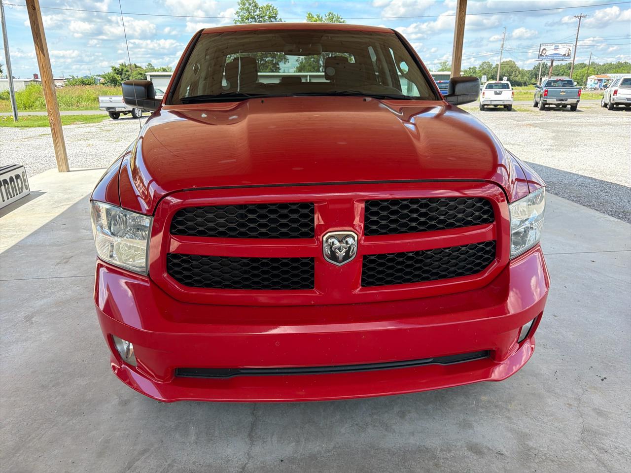 RAM 1500 4WD Crew Cab 140.5" Express 2014
