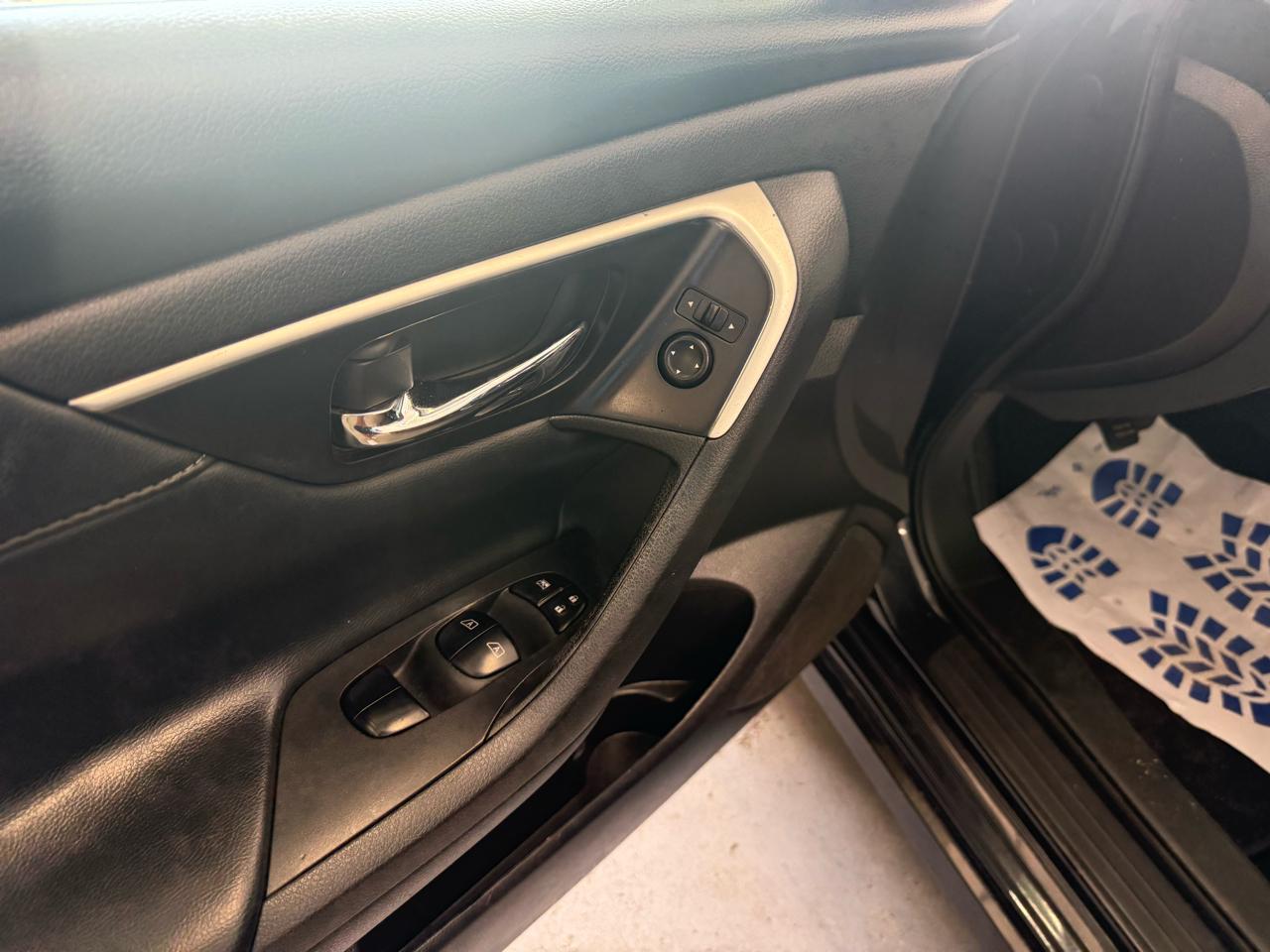 Nissan Altima 4dr Sdn I4 2.5 SL 2016
