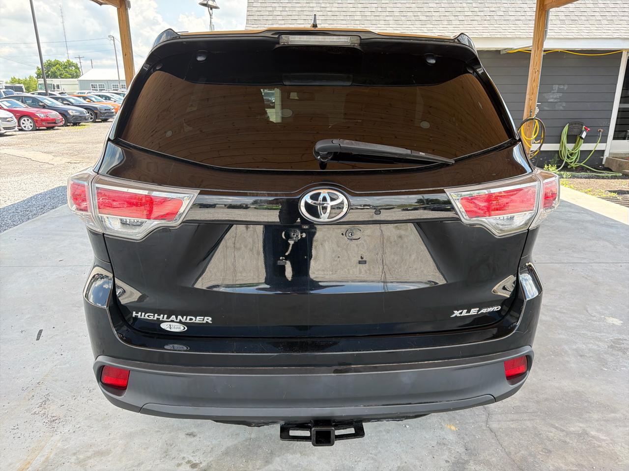 Toyota Highlander AWD 4dr V6 XLE (Natl) 2015