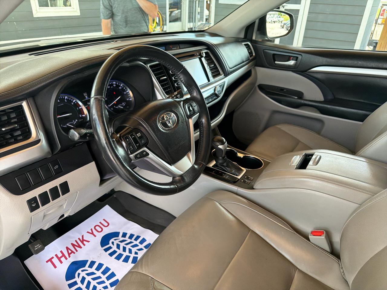 Toyota Highlander AWD 4dr V6 XLE (Natl) 2015