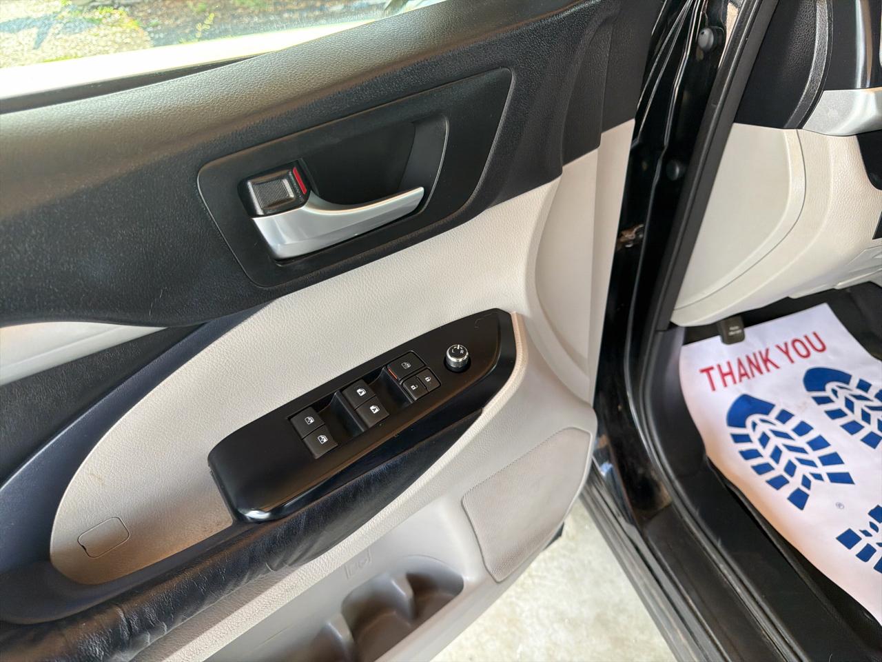 Toyota Highlander AWD 4dr V6 XLE (Natl) 2015