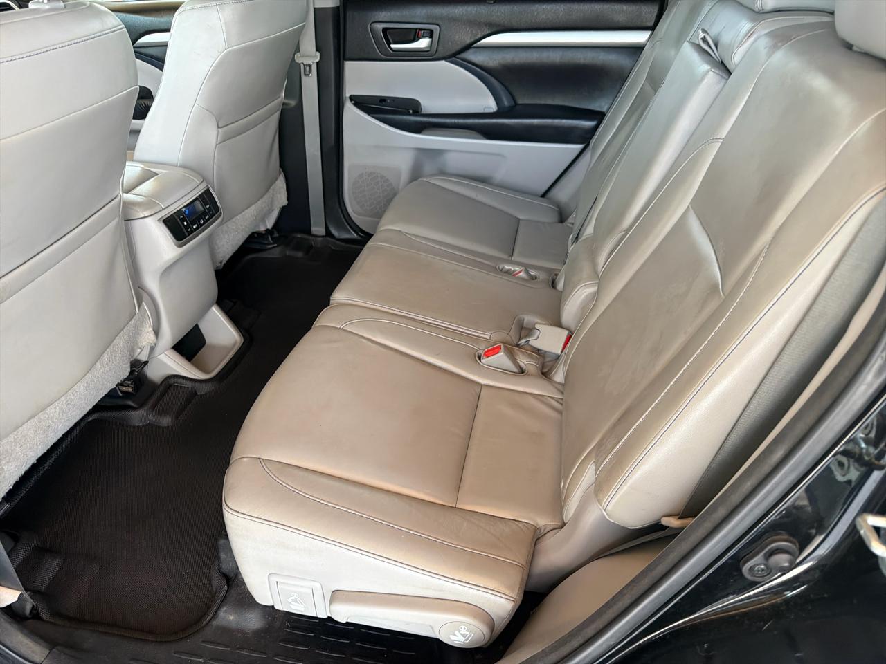 Toyota Highlander AWD 4dr V6 XLE (Natl) 2015