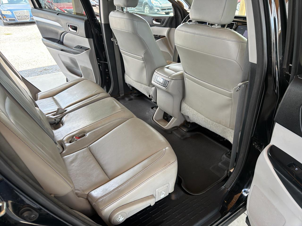 Toyota Highlander AWD 4dr V6 XLE (Natl) 2015