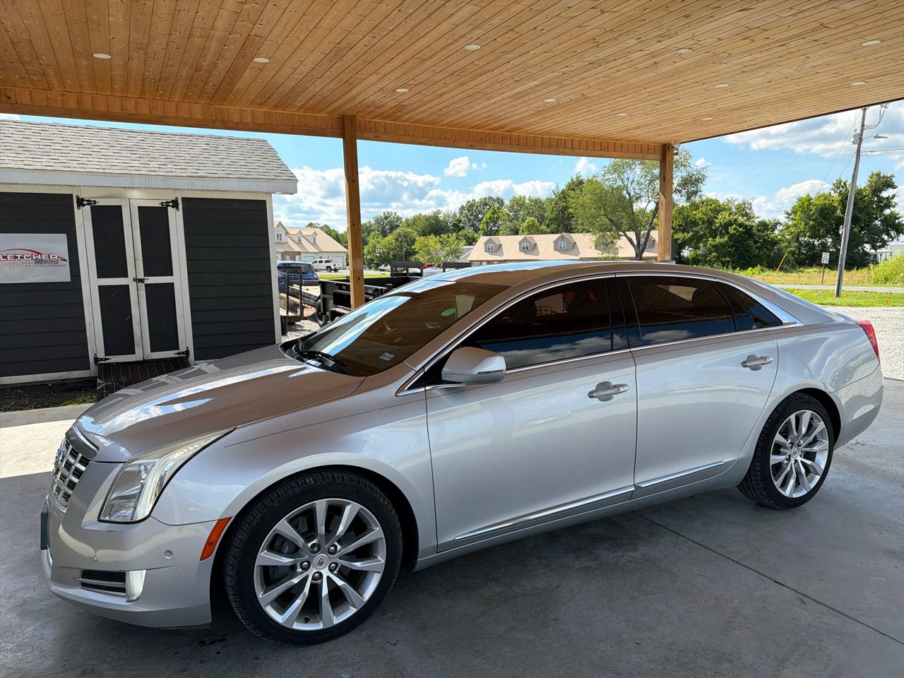 Cadillac XTS 4dr Sdn Luxury FWD 2015
