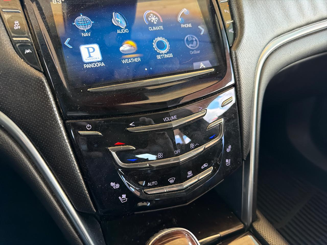 Cadillac XTS 4dr Sdn Luxury FWD 2015