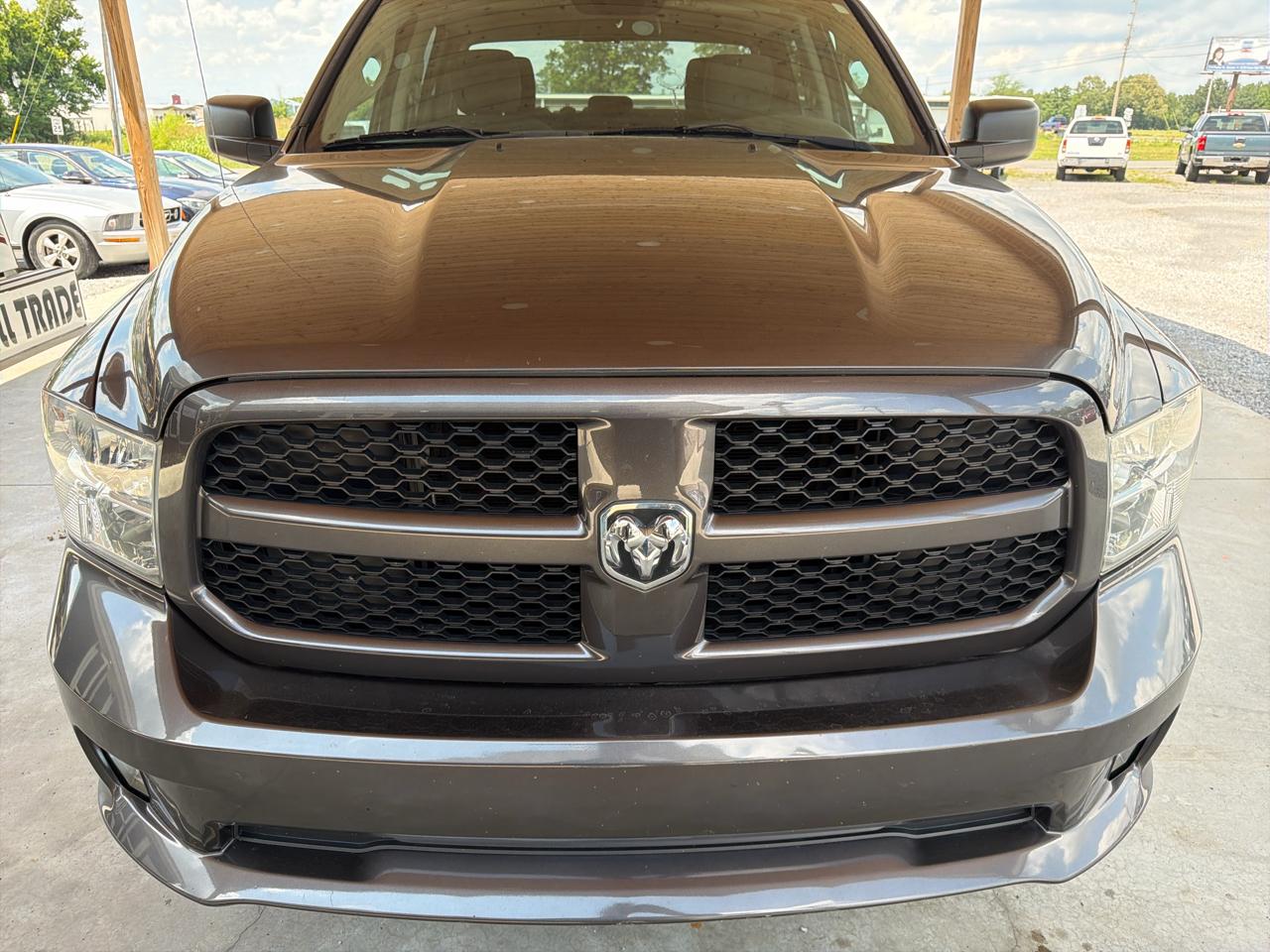 RAM 1500 4WD Crew Cab 140.5" Express 2014