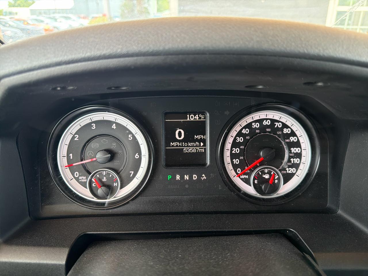 RAM 1500 4WD Crew Cab 140.5" Express 2014