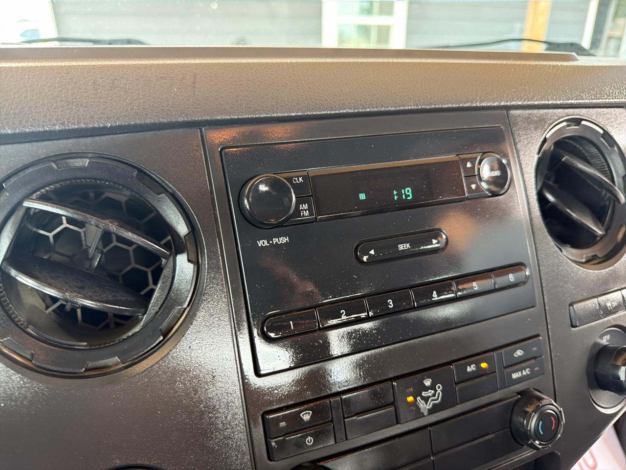 Ford Super Duty F-250 SRW 4WD SuperCab 142" XL 2016