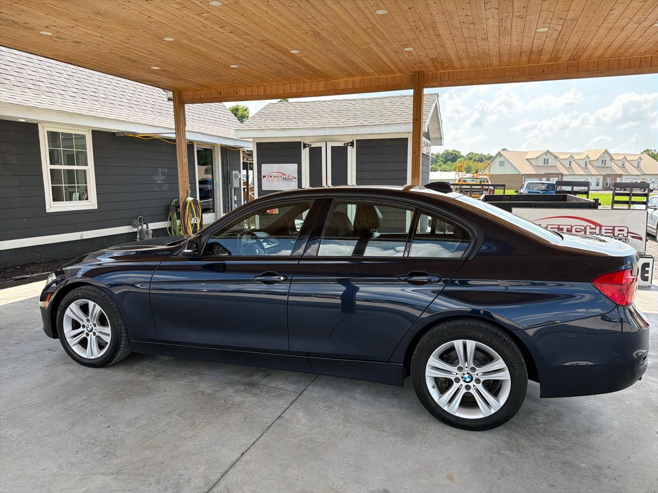BMW 3 Series 4dr Sdn 328i xDrive AWD SULEV South Africa 2016