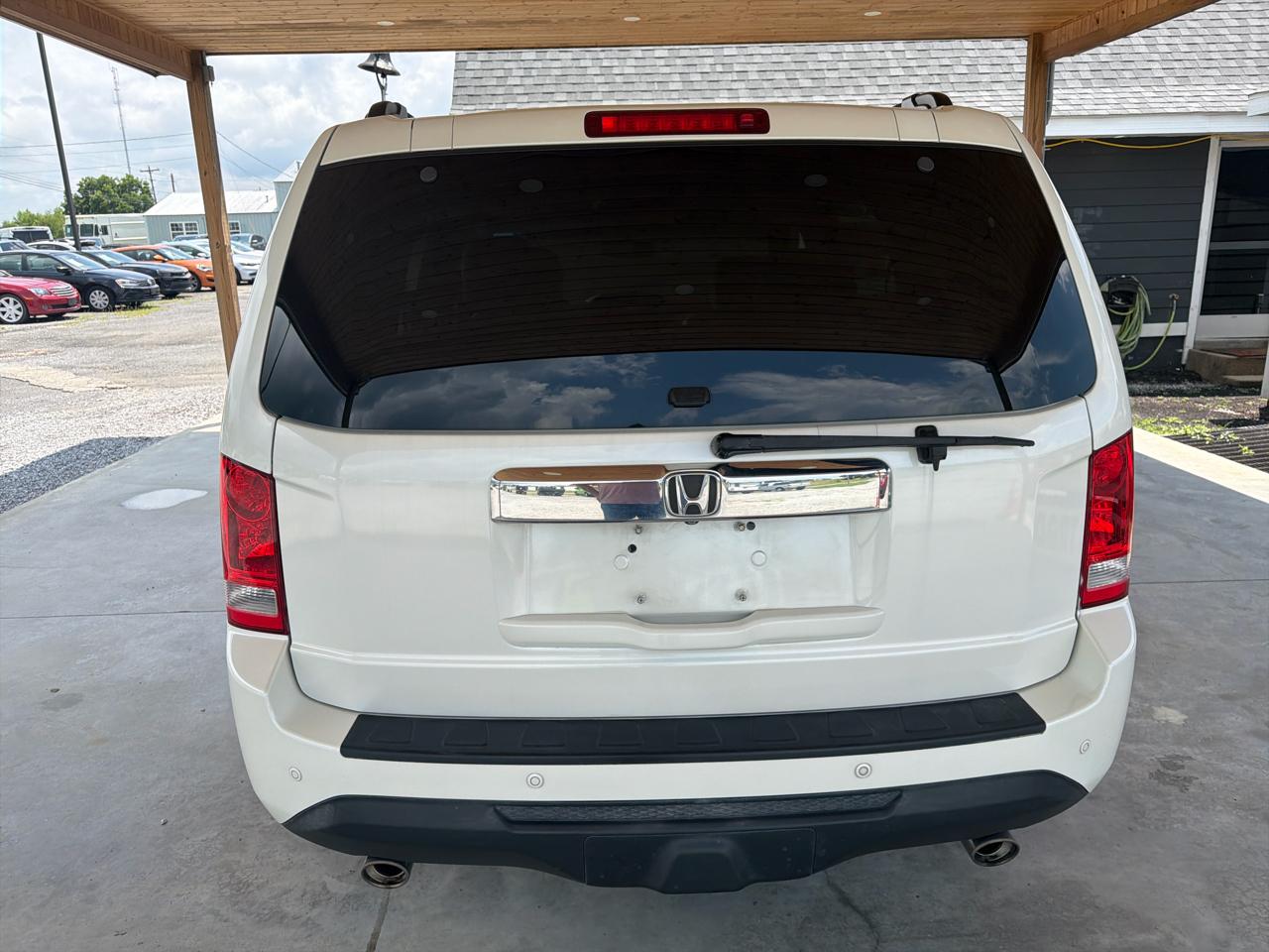 Honda Pilot 2WD 4dr Touring w/RES & Navi 2015