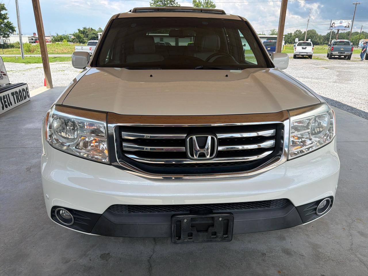 Honda Pilot 2WD 4dr Touring w/RES & Navi 2015