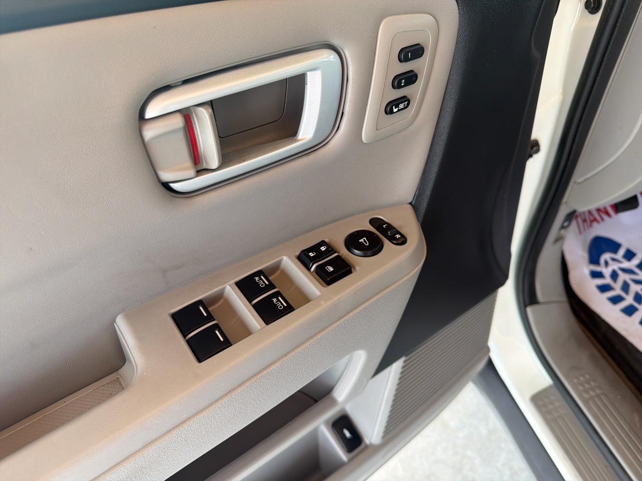 Honda Pilot 2WD 4dr Touring w/RES & Navi 2015