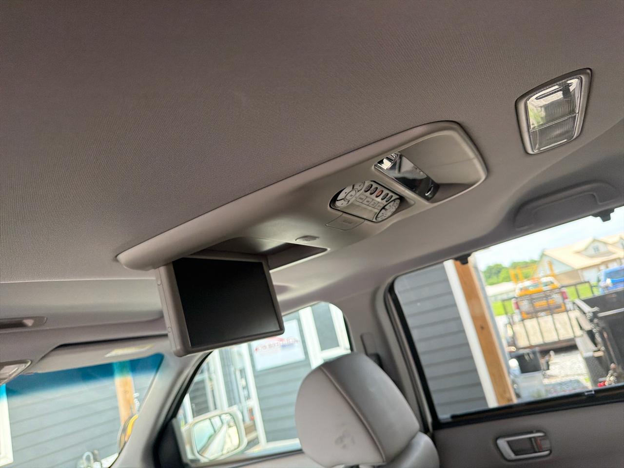 Honda Pilot 2WD 4dr Touring w/RES & Navi 2015