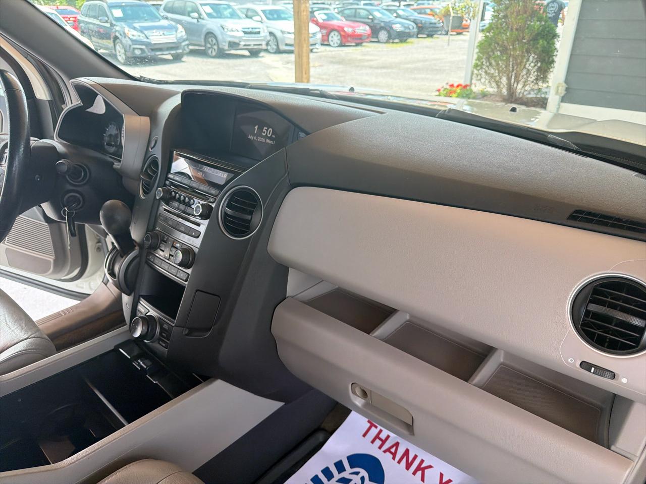 Honda Pilot 2WD 4dr Touring w/RES & Navi 2015