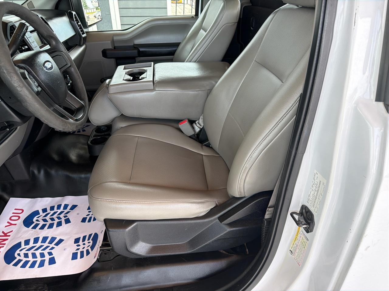 Ford F-150 2WD Reg Cab 141" XLT 2015