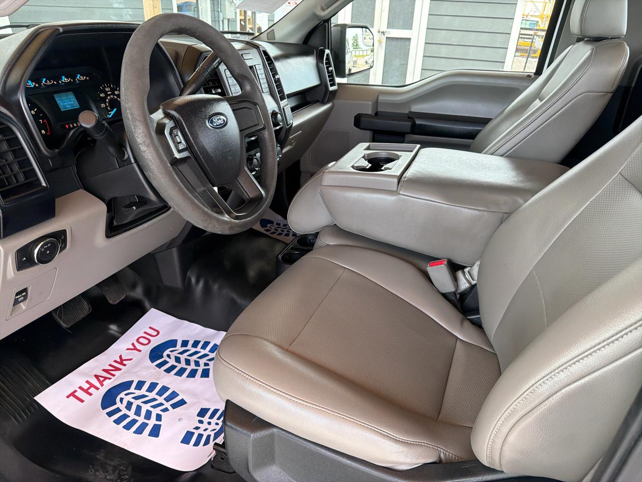 Ford F-150 2WD Reg Cab 141" XLT 2015