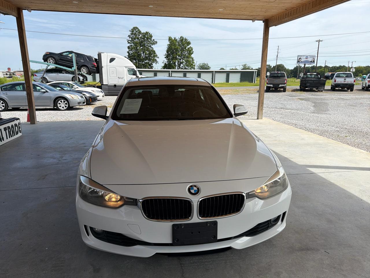 BMW 3 Series 4dr Sdn 328i RWD 2014